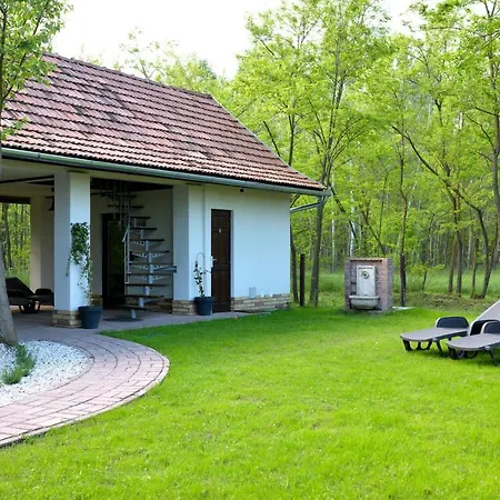 Villa Tücsöktanya
